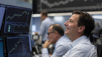 STOXX 600 يفتتح مرتفعاً قبيل بيانات تضخم منطقة اليورو الرئيسية