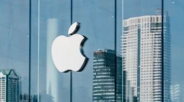 آبل تتبنى سياسة إنتاج حذرة لأول هاتف iPhone قابل للطي