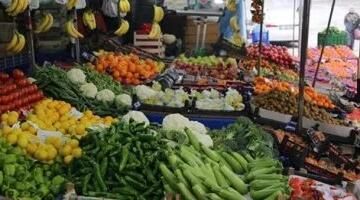 أسعار الخضراوات والفاكهة فى أسواق أسوان اليوم الاثنين