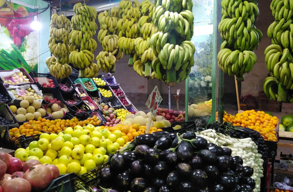 أسعار الخضروات والفاكهة اليوم الثلاثاء فى الغربية