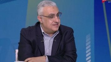 أمير هشام: بعض مسئولي الزمالك حملوا أزمة الإيقاف التأديبي لمتولي
                                                
                                                
                                                    05/06/2026 01:03 ص
                                                
                                                
                                                    أكد الإعلامي أمير هشام، أن عمرو آدهم عضـو مجلس إدارة نادي الزمالك، كان مسئولًا عن القضايا السابقة في الزمالك….