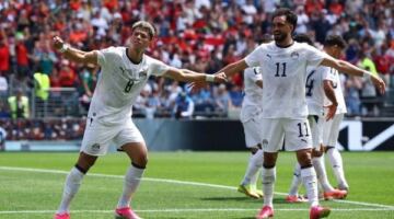 أمير هشام:  ماشاء الله تبارك الله المنتخب كله ممتاز
                                                
                                                
                                                    15/06/2026 11:23 م
                                                
                                                
                                                    أنهى منتخب مصر الشوط الأول من مواجهته أمام منتخب بلجيكا متقدمًا بهدف دون رد، في اللقاء المقام على ملعب "لومن فيلد"، ضمن منافسات الجولة الأولى للمجموعة السابعة ببطولة كأس العالم 2026.