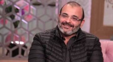 أيمن بهجت قمر يحتفل بعودة «أم الدنيا مين» للواجهة بعد 16 عامًا من طرحها
                                                
                                                
                                                    25/06/2026 01:15 ص
                                                
                                                
                                                    أعرب الشاعر أيمن بهجت قمر عن سعادته بالانتشار الكبير الذي حققته أغنية أم الدنيا مين خلال الأيام الأخيرة، رغم مرور 16 عامًا على طرحها.