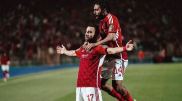 إبراهيم عبدالجواد يكشف تفاصيل عرض الأهلي لـ حسين الشحات وموقف اللاعب
                                                
                                                
                                                    02/06/2026 11:25 م
                                                
                                                
                                                    كشف الإعلامي إبراهيم عبدالجواد،  عن تطورات ملف تجديد عقد حسين الشحات مع النادي الأهلي، مؤكدًا أن اللاعب عقد جلسة مع سيد عبدالحفيظ من أجل مناقشة تفاصيل العقد الجديد.