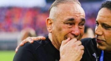 إسلام صادق: خطأ إداري ساذج في قائمة المنتخب بالمونديال
                                                
                                                
                                                    01/06/2026 01:32 ص
                                                
                                                
                                                    كشف الإعلامي إسلام صادق عن خطأ إداري في قائمة المنتخب الوطني المشاركة في كأس العالم، يتعلق بعدد حراس المرمى المقيدين بالقائمة النهائية.