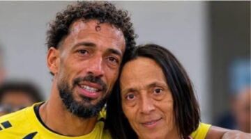 اتحاد الرأس الأخضر يوضح حقيقة سفر والدة حارس المنتخب
                                                
                                                
                                                    21/06/2026 12:33 ص
                                                
                                                
                                                    أصدر اتحاد الرأس الأخضر لكرة القدم بيانًا رسميًا للرد على ما تم تداوله خلال الساعات الماضية بشأن انتقال والدة حارس مرمى المنتخب، آنا كانديدا إيفورا،