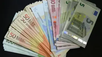 استقرار سعر اليورو اليوم الأحد 21-6-2026 أمام الجنيه
