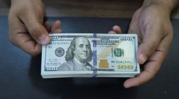 اقتصادي: لا نية لتغيير سعر الصرف وما يتداول مجرد شائعات » وكالة بغداد اليوم الاخبارية
