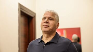 الأهلي يرحب بعودة وائل جمعة مديرا للكرة استعدادا للموسم الجديد
                                                
                                                
                                                    10/06/2026 08:17 م
                                                
                                                
                                                    رحب النادي الأهلي بعودة نجمه ومدافعه الدولي السابق وائل جمعة لتولي منصب مدير الكرة، ضمن الجهاز الفني الجديد الذي سيقود