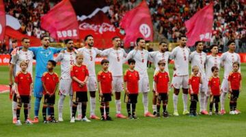 التشكيل الرسمي لقمة تونس والسويد في كأس العالم 2026 15/06/2026 04:54 ص أعلن المدير الفني لمنتخب تونس، صبري لاموشي، التشكيل الأساسي الذي سيخوض به المواجهة المرتقبة أمام منتخب السويد، وذلك على أرضية ملعب بي بي في إيه بمدينة مونتيري في المكسيك، ضمن منافسات الجولة الأولى من