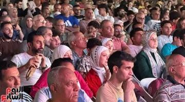 الجماهير المصرية تتابع مباراة مصر وبلجيكا بمقر الأهلى بالجزيرة
