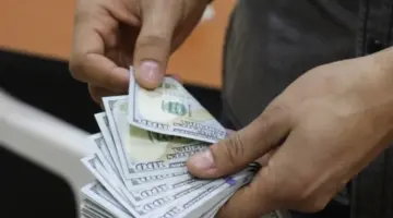 الدولار يقترب من 155 ألفاً والبنك الدولي يحذر من انكماش: المواطن العراقي بين ضغطين
