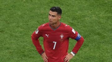 الصحف البرتغالية تهاجم رونالدو بعد التعادل مع الكونغو الديمقراطية في كأس العالم
                                                
                                                
                                                    18/06/2026 05:41 م
                                                
                                                
                                                    شنت الصحف البرتغالية هجومًا حادًا على قائد المنتخب كريستيانو رونالدو، عقب أدائه في مباراة البرتغال أمام الكونغو الديمقراطية