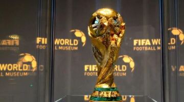 العاصمة الإدارية تستعد لاستقبال جماهير كأس العالم
                                                
                                                
                                                    05/06/2026 01:18 ص
                                                
                                                
                                                    تتهيأ منطقة «إي إف زد» بالعاصمة الإدارية الجديدة لاستضافة فعاليات متابعة مباريات كأس العالم 2026، في تجربة جماهيرية غير مسبوقة داخل مصر، ضمن رؤية شركة المتحدة للرياضة لتقديم نموذج حديث يجمع بين متعة ك