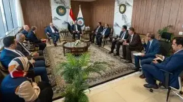 بدوي يراجع خطط آفاق للتعدين ويؤكد دعم الشركات الوطنية للذهب
