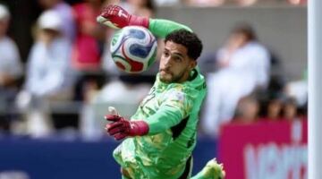 بعد التألق في كأس العالم.. مصطفى شوبير علي رادار الدوري الإنجليزي
                                                
                                                
                                                    19/06/2026 10:24 م
                                                
                                                
                                                    نفى وكيل اللاعبين نادر شوقي أن يكون اهتمام الأندية الإنجليزية بالحارس مصطفى شوبير وليد الفترة الأخيرة فقط، مؤكدًا أن اللاعب كان محل متابعة منذ عامين، قبل أن يتجدد الاهتمام به عقب تألقه مع منتخب مصر في