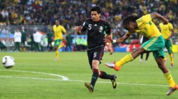 تاريخ مواجهات المكسيك وجنوب إفريقيا قبل لقاء الافتتاح بكأس العالم 2026
                                                
                                                
                                                    11/06/2026 02:08 م
                                                
                                                
                                                    تتوجه أنظار عشاق كرة القدم في مختلف أنحاء العالم نحو ملعب أزتيكا بالعاصمة المكسيكية مكسيكو سيتي، انتظارا لافتتاح منافسات بطولة كأس العالم 2026 بمباراة بين المكسيك وجنوب إفريقيا.