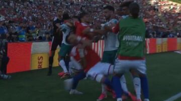 تعادل سلبي بين البرتغال وتشيلي وديا استعدادا للمونديال
                                                
                                                
                                                    06/06/2026 10:01 م
                                                
                                                
                                                    انتهت أحداث الشوط الأول من مواجهة منتخبي البرتغال وتشيلي الودية بالتعادل السلبي بين