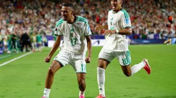 تعادل مجنون يمنح الجزائر والنمسا بطاقة التأهل إلى دور الـ32 بكأس العالم| صور
  منذ 6 دقائق