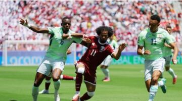 توفيق السيد: ما حدث في مباراة قطر وسويسرا فضـ.يحة تحكيمية
                                                
                                                
                                                    15/06/2026 12:38 ص
                                                
                                                
                                                    أكد توفيق السيد، الخبير التحكيمي، أن بعض المباريات في بطولة كأس العالم شهدت أخطاء تحكيمية مؤثرة، مشيدًا في الوقت ذاته بالمستوى الذي ظهر به طاقم التحكيم المصري بقيادة الحكم أمين عمر.