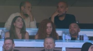جوارديولا يظهر في مدرجات مباراة المغرب وإسكتلندا بمونديال 2026
                                                
                                                
                                                    20/06/2026 01:56 ص
                                                
                                                
                                                    حرص الإسباني بيب جوارديولا، المدير الفني السابق لفريق مانشستر سيتي، على حضور مباراة المنتخب المغربي أمام نظيره الإسكتلندي من مدرجات ملعب جيليت بمدينة بوسطن الأمريكية، وذلك ضمن منافسات الجولة الثانية ل