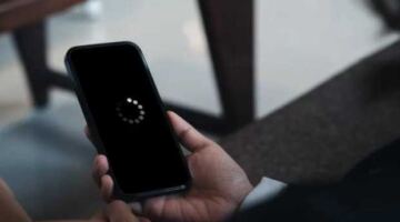 خصوصيتك وأمان بياناتك في خطر.. طرق حماية هاتفك من التطبيقات الخبيثة