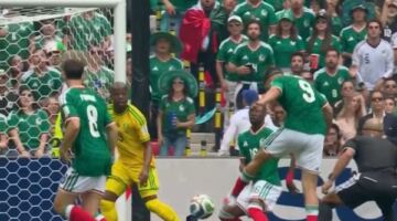 خوليان كينيونيس يفتتح أهداف كأس العالم للمكسيك في جنوب إفريقيا
                                                
                                                
                                                    11/06/2026 10:22 م
                                                
                                                
                                                    سجل خوليان كينيونيس الهدف الأول لمنتخب المكسيك في مرمى منتخب جنوب إفريقيا لتصبح