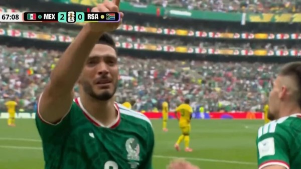 خيمينيز يضيف الهدف الثاني للمكسيك في مرمى جنوب إفريقيا بافتتاح كأس العالم
                                                
                                                
                                                    11/06/2026 11:40 م
                                                
                                                
                                                    نجح راؤول خيمينيز في تسجيل الهدف الثاني لمنتخب المكسيك في مرمى منتخب جنوب إفريقيا