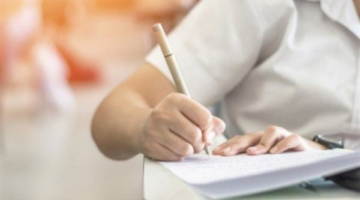 دليلك الشامل للأدعية قبل وأثناء وبعد الامتحان: رحلة الثقة بالله والنجاح
  منذ أقل من ساعتين