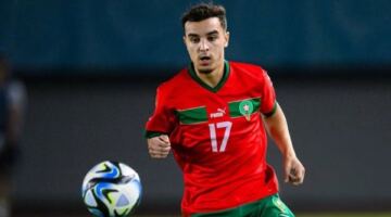 رفضوا الحلول الودية.. رئيس اتحاد طنجة يكشف عن مستحقات معالي لدى الزمالك
                                                
                                                
                                                    09/06/2026 05:17 ص
                                                
                                                
                                                    أكد عصام الطالبي، نائب رئيس نادي اتحاد طنجة المغربي، أن بعض التصريحات المنسوبة إليه خلال الساعات الماضية غير صحيحة، موضحًا حقيقة المفاوضات الخاصة أزمة