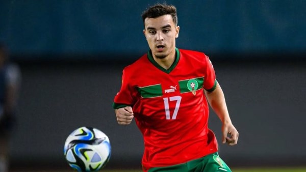 رفضوا الحلول الودية.. رئيس اتحاد طنجة يكشف عن مستحقات معالي لدى الزمالك
                                                
                                                
                                                    09/06/2026 05:17 ص
                                                
                                                
                                                    أكد عصام الطالبي، نائب رئيس نادي اتحاد طنجة المغربي، أن بعض التصريحات المنسوبة إليه خلال الساعات الماضية غير صحيحة، موضحًا حقيقة المفاوضات الخاصة أزمة