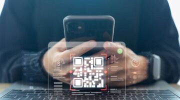 رمز QR على شاشة هاتفك؟ إليك حيلة بسيطة لمسحه دون الحاجة إلى جهاز آخر