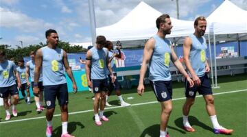 زلزال قوي يضرب معسكر منتخب إنجلترا في أمريكا قبل كأس العالم
  منذ 9 دقائق