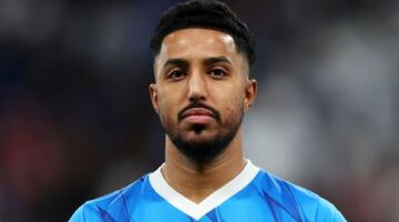 سالم الدوسري.. ورقة السعودية الرابحة بالمونديال
                                                
                                                
                                                    05/06/2026 01:14 م
                                                
                                                
                                                    قبل أي بطولة عالمية، تبحث الجماهير السعودية عن اللاعب القادر على إشعال الحلم، وغالبا ما يكون اسم سالم الدوسري في مقدمة المشهد.