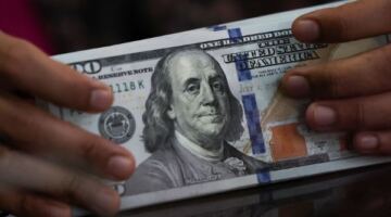 سعر الدولار في البنك الأهلي وبنك مصر اليوم السبت