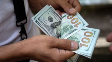 سعر الدولار في البنوك والسوق السوداء اليوم الأحد 21 – 6