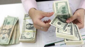 سعر صرف الدولار الأمريكي اليوم، 14 يونيو 2026: يرتفع الدولار بينما ينخفض ​​كل من اليورو والين الياباني.