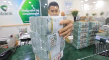 سعر صرف الدولار الأمريكي اليوم، 15 يونيو 2026: يحافظ على اتجاهه التصاعدي جنباً إلى جنب مع اليورو والجنيه الإسترليني.