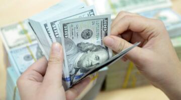 سعر صرف الدولار الأمريكي اليوم، 23 يونيو 2026: الدولار في السوق الحرة يحافظ على اتجاهه التصاعدي.