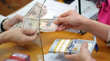 سعر صرف الدولار الأمريكي اليوم، 3 يونيو 2026: ارتفاع سعر الدولار الأمريكي يدفع اليورو والين الياباني إلى الانخفاض.