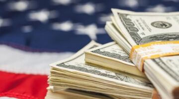 سعر صرف الدولار الأمريكي مقابل الفيتنامي اليوم، 19 يونيو: لا تزال الأسعار العالمية مرتفعة، بينما يظل السوق الأسود هادئاً للجلسة الثالثة على التوالي.