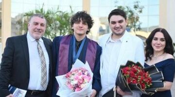 سلاف فواخرجي تحتفل بنجاح ابنها بالجامعة الأمريكية وتوجه له رسالة مؤثرة