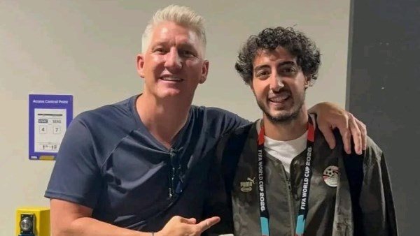 شفاينشتايجر أسطورة الكرة الألمانية يلتقي محمد هاني بعد المباراة.. ماذا قال له؟   منذ 12 دقيقة