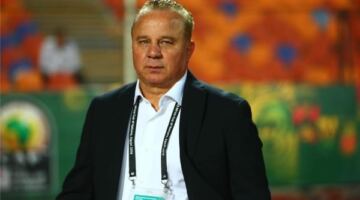 شوقي غريب: تثبيت التشكيل ضرورة قبل المونديال.. وطريقة إسبانيا مستمرة أمام البرازيل
                                                
                                                
                                                    04/06/2026 11:48 م
                                                
                                                
                                                    أكد شوقي غريب نجم الكرة المصرية السابق، أهمية تثبيت التشكيل خلال لقاء البرازيل قبل خوض منافسات كأس العالم، مشددًا على ضرورة الوصول لأعلى درجات الانسجام والاستقرار الفني.