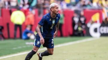 صدمة في معسكر البرازيل.. إصابة ويسلي فرانكا تثير القلق قبل انطلاق كأس العالم
                                                
                                                
                                                    07/06/2026 03:50 م
                                                
                                                
                                                    تلقى منتخب البرازيل ضربة مؤثرة قبل أيام قليلة من انطلاق منافسات كأس العالم 2026