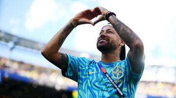 ظهور لافت لـ «نيمار» في مباراة المغرب والبرازيل بكأس العالم 2026 | شاهد
                                                
                                                
                                                    14/06/2026 03:09 ص
                                                
                                                
                                                    خطف النجم البرازيلي نيمار الأنظار خلال مواجهة البرازيل والمغرب في كأس العالم 2026