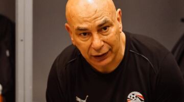 عازمون على إسعاد الجماهير.. حسام حسن: تمثيل مصر في كأس العالم لاعبًا ومدربًا شرف كبير 08/06/2026 07:40 م أعرب حسام حسن، المدير الفني لمنتخب مصر الأول لكرة القدم، عن سعادته الغامرة بتواجده مع منتخب بلاده في بطولة كأس العالم 2026 ، مشيرًا إلى أن منتخب مصر يستحق عن جدارة المشاركة في هذه النسخة التاريخية من