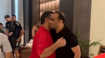 عبد الحفيظ ووائل جمعة يجتمعان مع عموتة لمناقشة ملف المهاجم الأجنبي
                                                
                                                
                                                    12/06/2026 05:15 ص
                                                
                                                
                                                    كشف الإعلامي ابراهيم عبدالجواد عن اجتماع بين سيد عبد الحفيظ والميديا الفني الجديد للنادي الاهلي لحسم عدد من الصفقات .