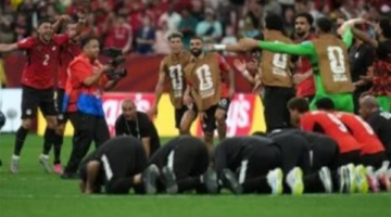 علم مصر والزي الفرعوني يسيطرون على مدرجات ملعب فانكوفر
  منذ 43 دقيقة