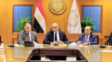 غرفة العمليات المركزية بالوزارة: انضباط كامل في لجان الثانوية العامة اليوم
  منذ 8 دقائق